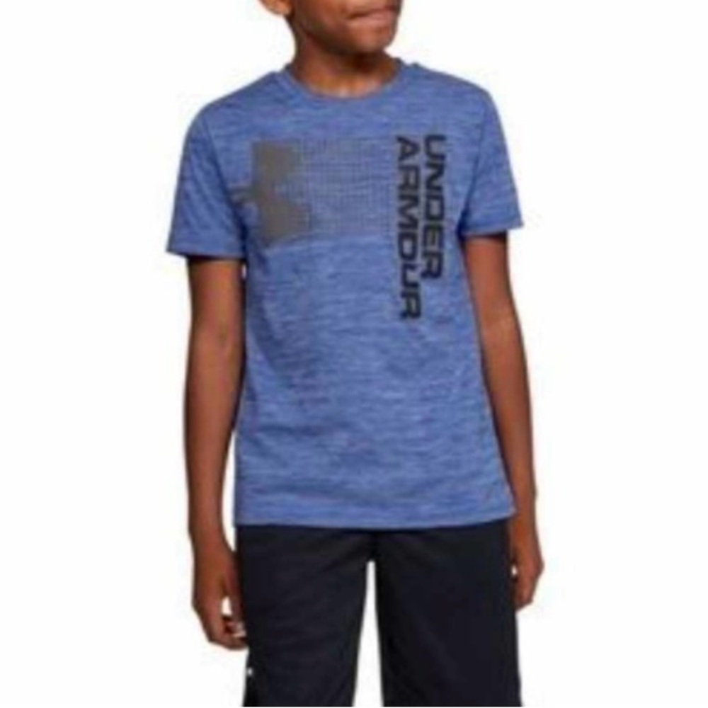 Under Armour youth large Heatgear blue short sleeved shirt